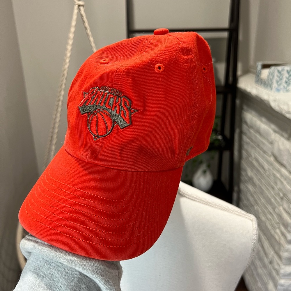 New York Knicks Baseball Hat - Picture 2 of 6